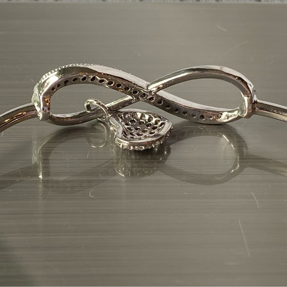 Piercing Pagoda Infinity Dangle Heart Charm Bangle Bracelet 7" - Picture 5 of 12